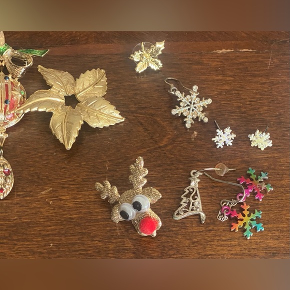 Holiday Christmas Vintage Brooch (1 JJ) Earring Pendant Pin Set Of 18 + Extras - Picture 6 of 15